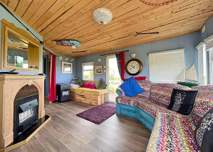 A Piece Of Oceanfront Heaven Sleeps 6 * Drumaville